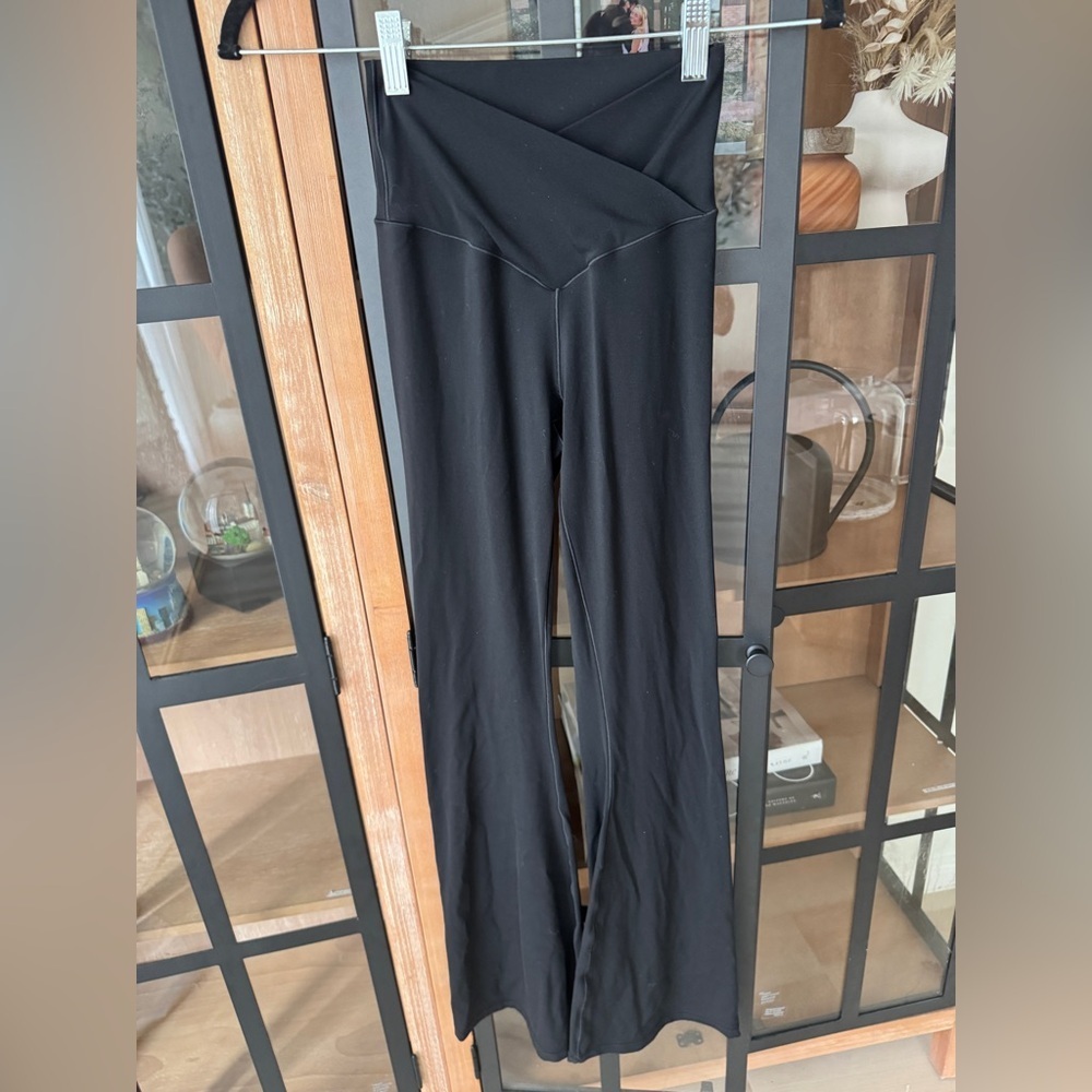 Aerie Real Me High Waisted Crossover Flare Leggings yoga pants rise workout